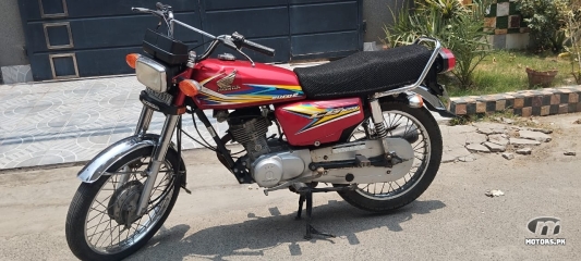 Honda CG 125 by 