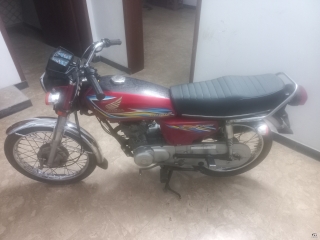 Honda CG 125 by 