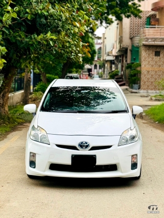 Toyota Prius by 