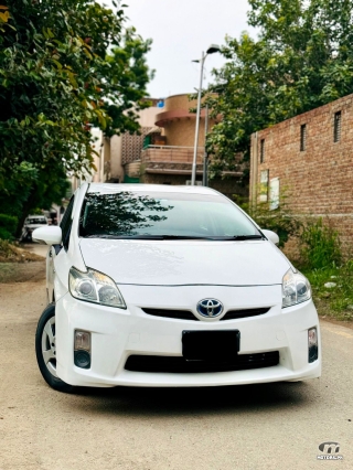 Toyota Prius by 