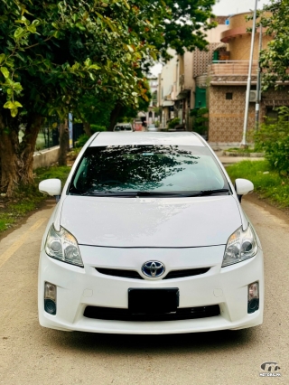 Toyota Prius by 