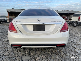 Mercedez Benz S Class by 