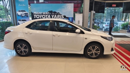 Toyota Corolla by 